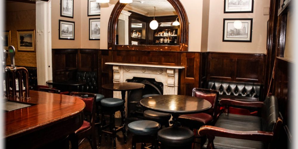 A traditional pub for a Christmas party: Doheny and Nesbitts
